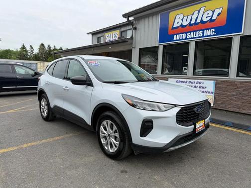 Carbonized Gray Metallic 2025 Ford Escape Active