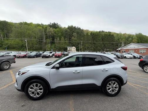 Carbonized Gray Metallic 2025 Ford Escape Active