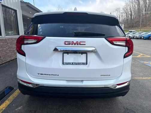 2024 GMC Terrain SLT