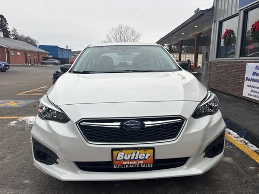 2017 Subaru Impreza 2.0i