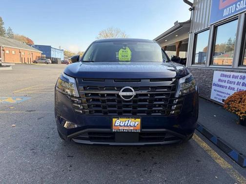 Deep Ocean Blue Pearl 2026 Nissan Pathfinder SV