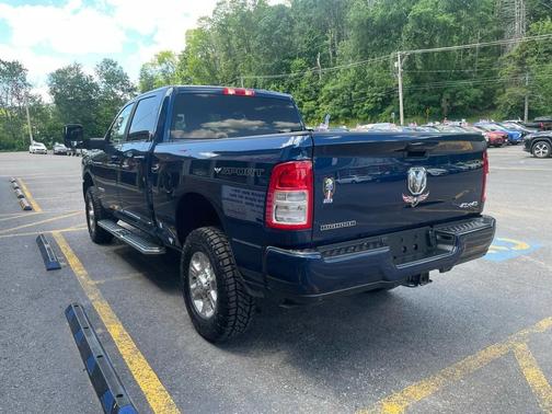 Patriot Blue Pearlcoat 2024 RAM 2500 Big Horn Crew Cab 4x4 6'4' Box