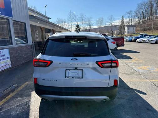 2025 Ford Escape Platinum