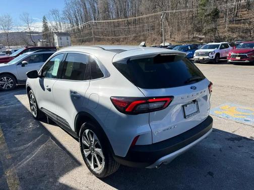 2025 Ford Escape Platinum