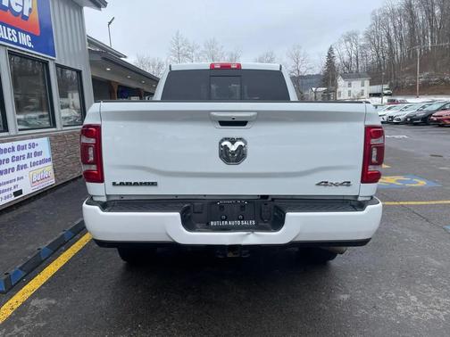 2024 RAM 2500 Laramie Crew Cab 4x4 6'4' Box
