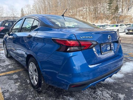 2021 Nissan Versa 1.6 S