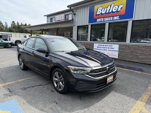Deep Black Pearl 2024 Volkswagen Jetta 1.5T SE