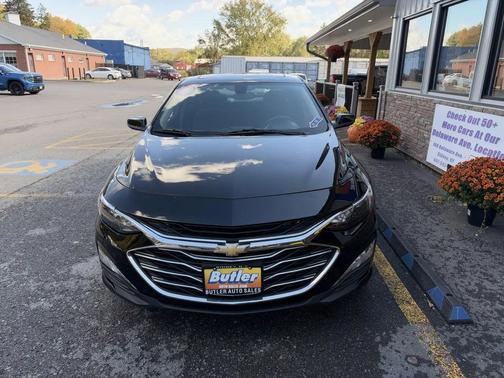 Mosaic Black Metallic 2022 Chevrolet Malibu FWD LT