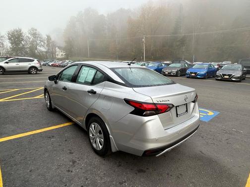 2023 Nissan Versa 1.6 S