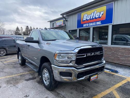 2020 RAM 2500 Tradesman Regular Cab 4X4 8' Box