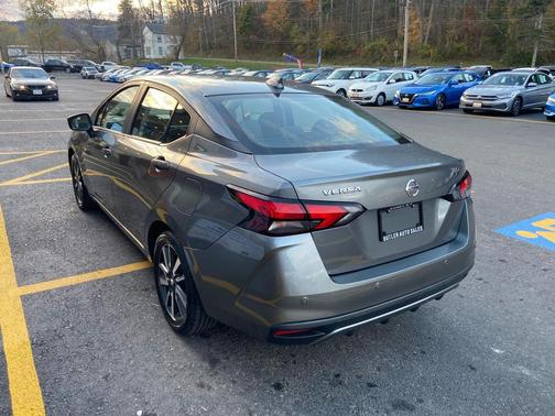 2021 Nissan Versa 1.6 SV