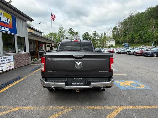 Granite Crystal Metallic Clearcoat 2020 RAM 1500 Big Horn/Lone Star