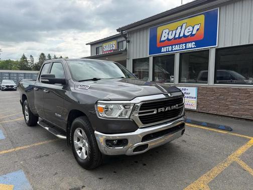Granite Crystal Metallic Clearcoat 2020 RAM 1500 Big Horn/Lone Star