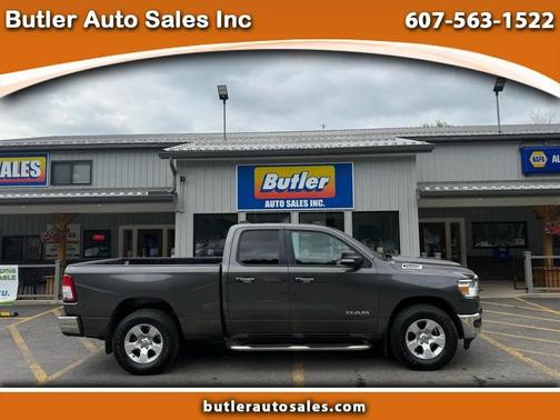 Granite Crystal Metallic Clearcoat 2020 RAM 1500 Big Horn/Lone Star