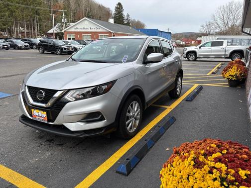 2022 Nissan Rogue Sport S