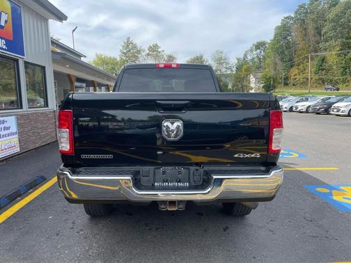 2021 RAM 2500 Big Horn Crew Cab 4x4 6'4' Box