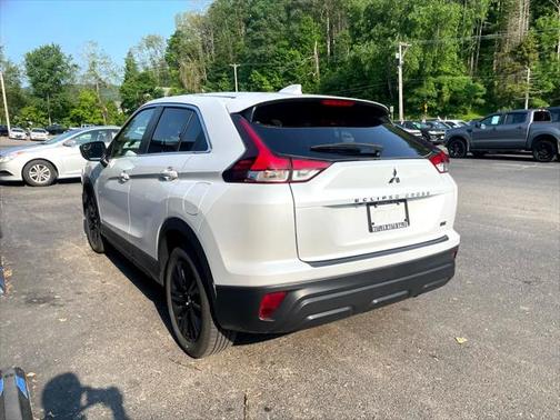 2024 Mitsubishi Eclipse Cross LE