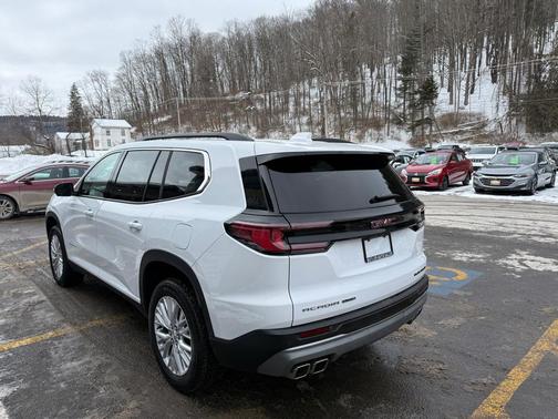 2025 GMC Acadia Elevation AWD