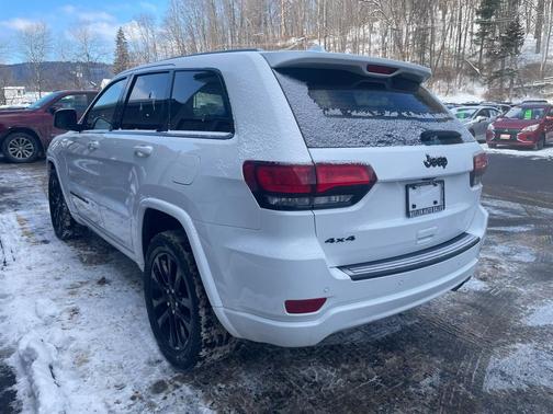 2022 Jeep Grand Cherokee Altitude