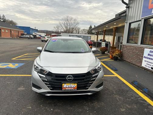 2023 Nissan Versa 1.6 SV