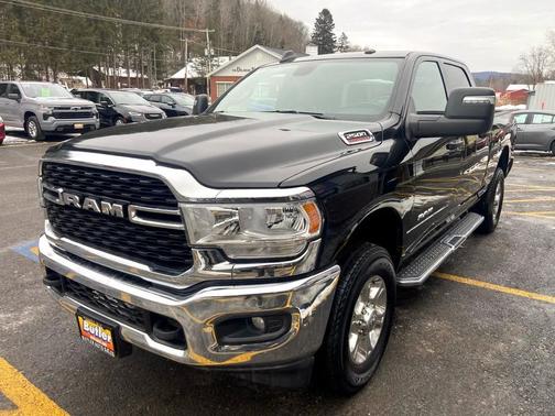 2024 RAM 2500 Big Horn Crew Cab 4x4 6'4' Box