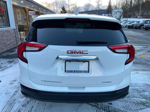 2024 GMC Terrain SLE