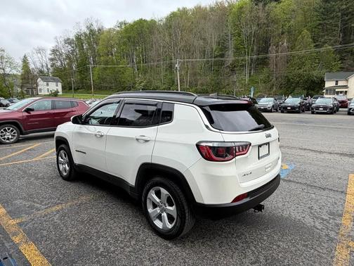 White Clearcoat 2018 Jeep Compass Latitude