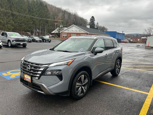 2024 Nissan Rogue SL