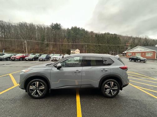 2024 Nissan Rogue SL