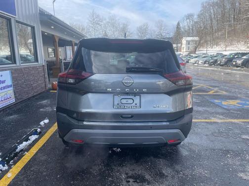 2022 Nissan Rogue SV