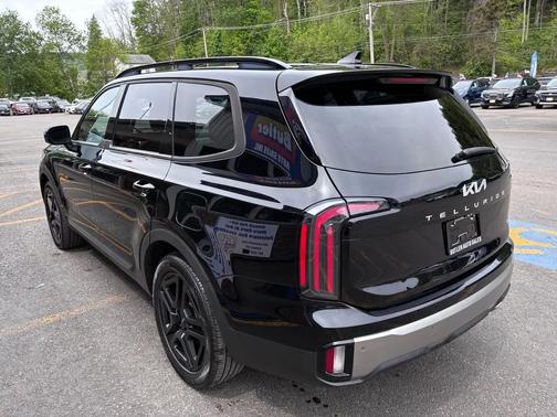 Ebony Black 2023 Kia Telluride SX Prestige X-Line