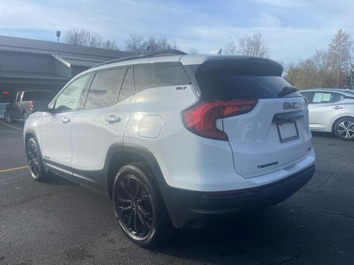 2021 GMC Terrain SLT