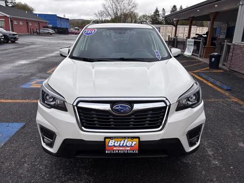Crystal White Pearl 2019 Subaru Forester Limited