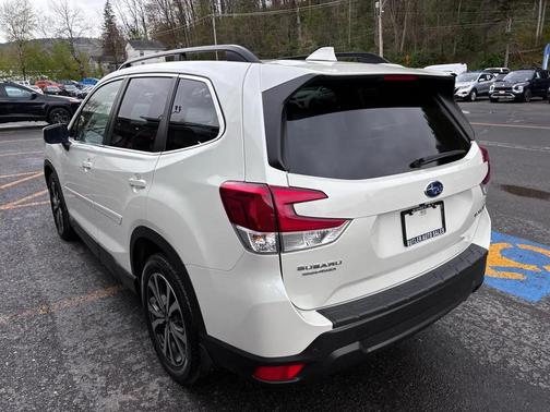 Crystal White Pearl 2019 Subaru Forester Limited