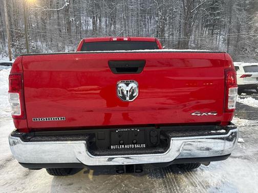2024 RAM 2500 Big Horn Crew Cab 4x4 6'4' Box