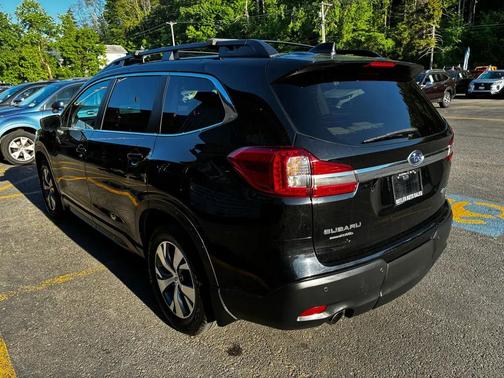 Crystal Black Silica 2021 Subaru Ascent Premium 7-Passenger