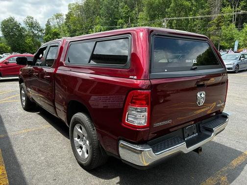 Delmonico Red Pearlcoat 2022 RAM 1500 Big Horn/Lone Star