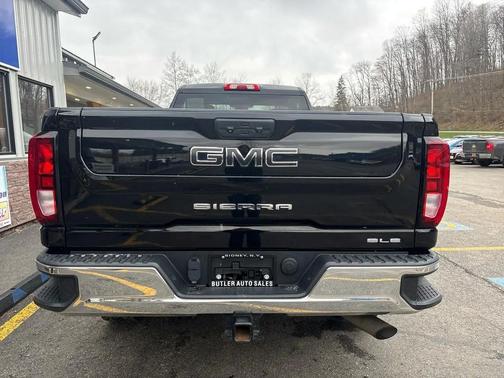 Onyx Black 2024 GMC Sierra 2500 SLE