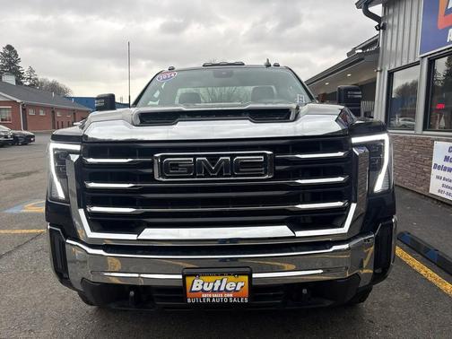 Onyx Black 2024 GMC Sierra 2500 SLE