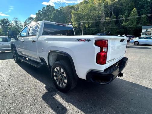 2024 Chevrolet Silverado 2500 Custom