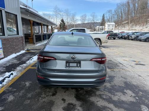 2024 Volkswagen Jetta 1.5T SE