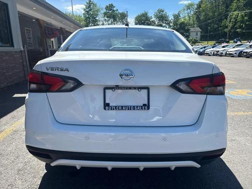 Fresh Powder 2022 Nissan Versa 1.6 S