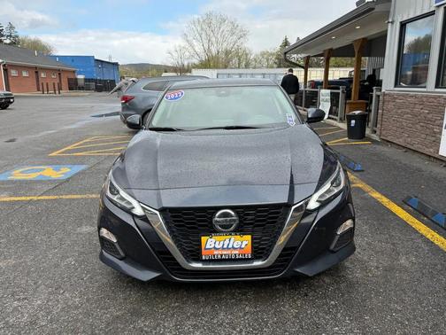 Super Black 2022 Nissan Altima 2.5 SV