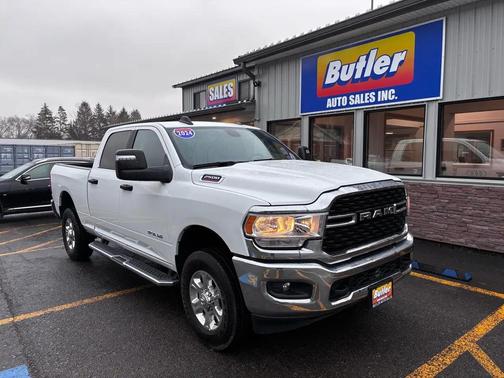 Bright White Clearcoat 2024 RAM 2500 Big Horn Crew Cab 4x4 6'4' Box