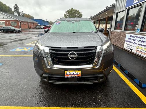 2025 Nissan Pathfinder SV 4WD