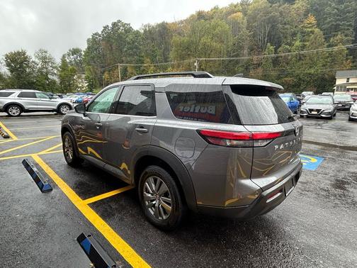 2025 Nissan Pathfinder SV 4WD