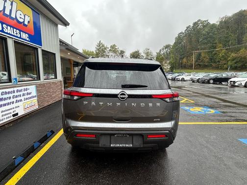 2025 Nissan Pathfinder SV 4WD