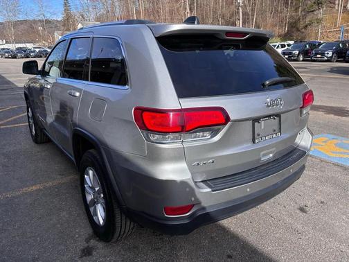 Billet Silver Metallic Clearcoat 2021 Jeep Grand Cherokee Laredo