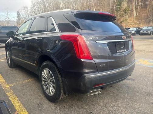 Dark Granite Metallic 2018 Cadillac XT5 Luxury
