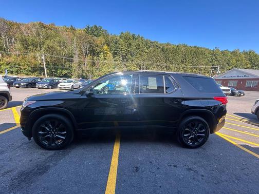 2021 Chevrolet Traverse RS